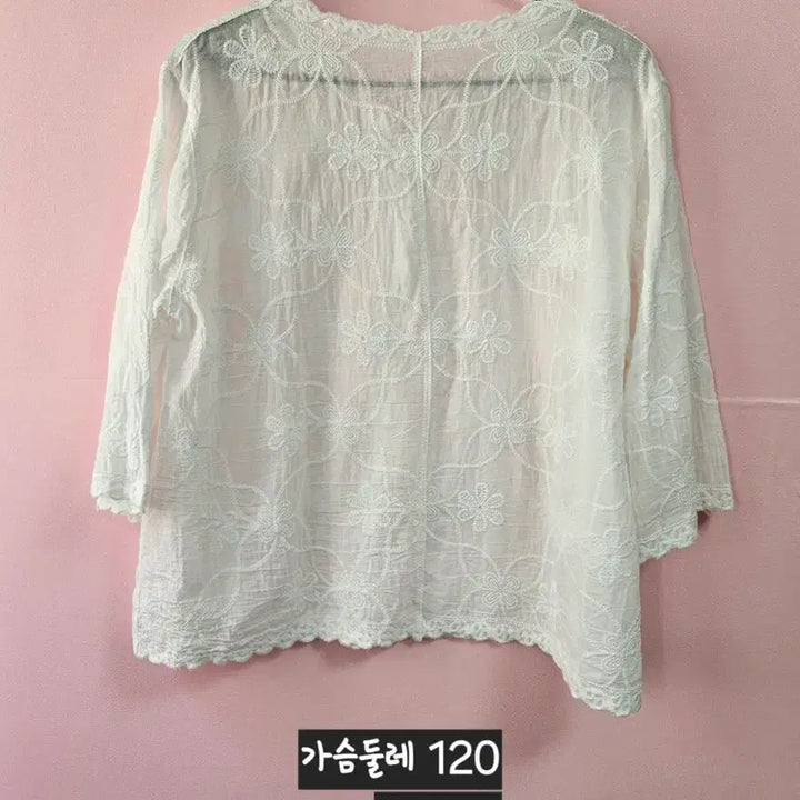 [BUNJANG] White Flower Embroidery Blouse / 화이트 플라워 자수 블라우스