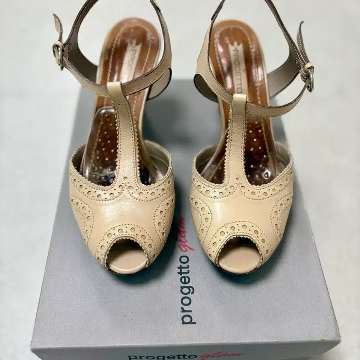 [BUNJANG] Progetto Glam Beige Wingtip Heels / 이태리 프로제토 글램 베이지 윙팁 힐 36(230~235mm)