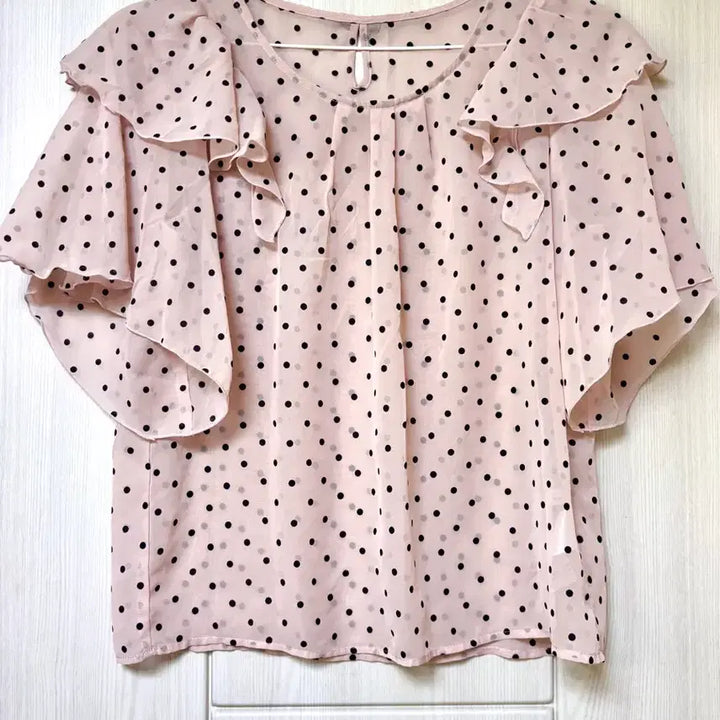 [BUNJANG] Earth Music &amp; Ecology Mori Hagumi Lace Dot Blouse / 어스뮤직 모리 하구미 히메갸루 레이스 핑크 도트 블라우스