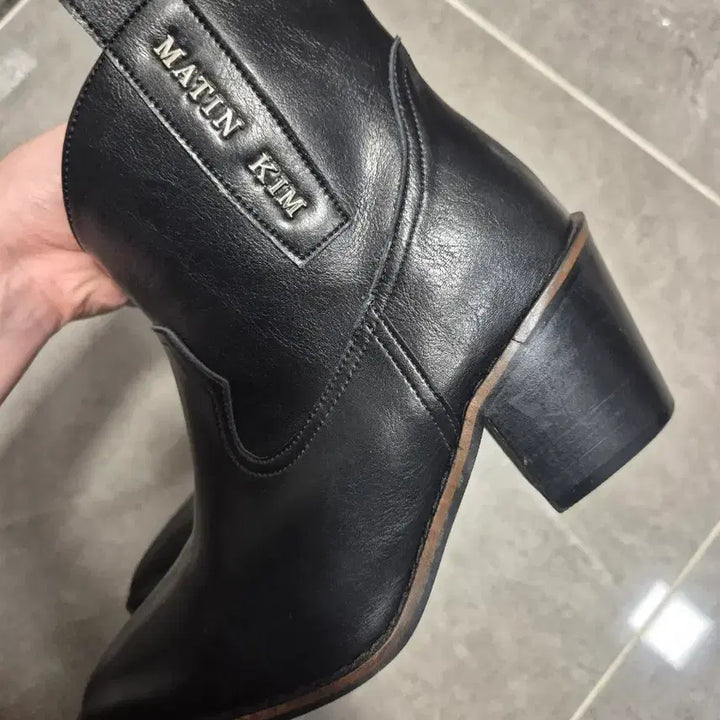 [BUNJANG] Matinkim Black Western Ankle Boots / 마뗑킴 블랙 웨스턴 앵클 부츠 WESTERN ANKLE BOOTS