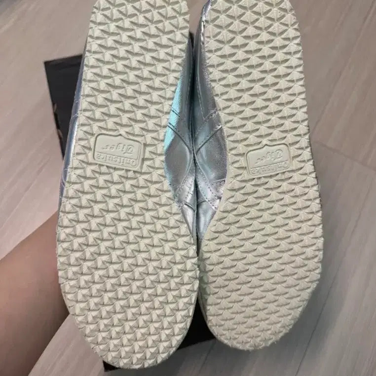 [BUNJANG] Onitsuka Tiger Mexico 66 Silver Low-Top Sneakers / 오니츠카타이거 멕시코 66 실버 D6G1L_9393 신발 스니커즈