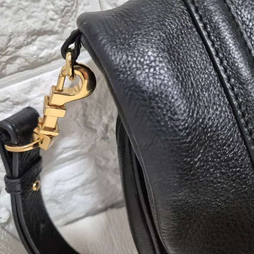 [BUNJANG] Tory Burch Leather Crossbody Bag / 토리버치