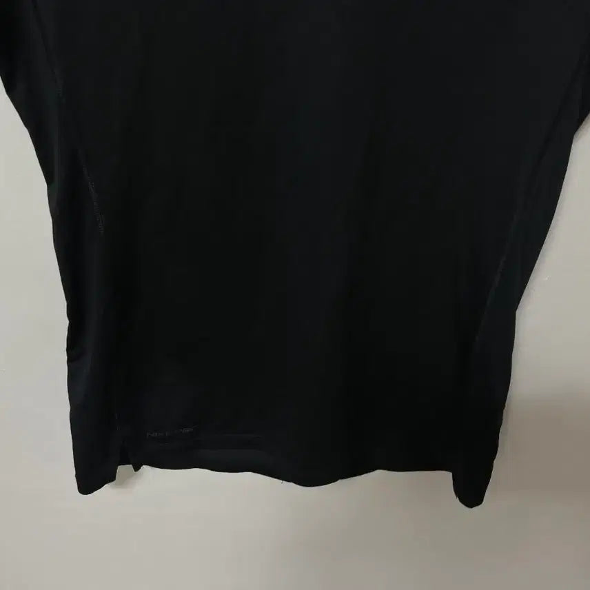 [BUNJANG] Nike Dri-FIT Performance Stretch Short-Sleeve T-Shirt / 105 나이키 드라이핏 기능성 스판 반팔티 정품