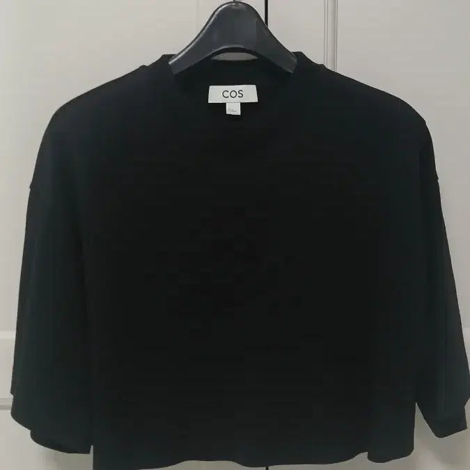 [BUNJANG] COS Black Cropped Short Sleeve T-Shirt XS / COS 블랙 크롭 반팔 티셔츠 XS
