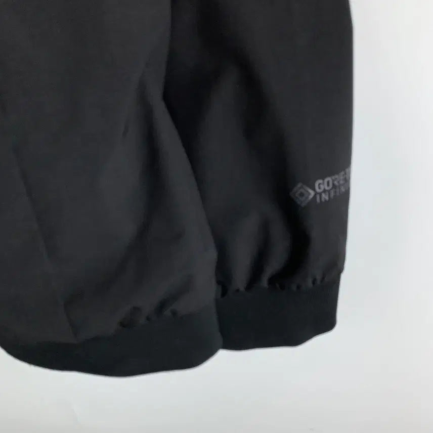 [BUNJANG] K2 Black Windbreaker Jacket Size 110 / K2 먹색 블랙 바람막이 자켓 110 .260511