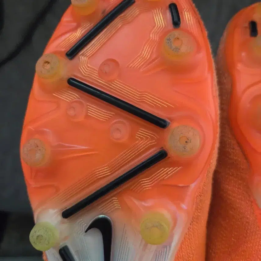 [BUNJANG] Nike Phantom GX Elite AG-PRO Soccer Cleats - 260mm (Bosnia) / 나이키 팬텀 GX 엘리트 AG-PRO 260(보스니아)