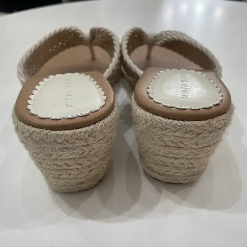 [BUNJANG] 6cm Wedge Heel Flip-Flop Sandals (New) / 6cm웨지힐 쪼리(새상품)