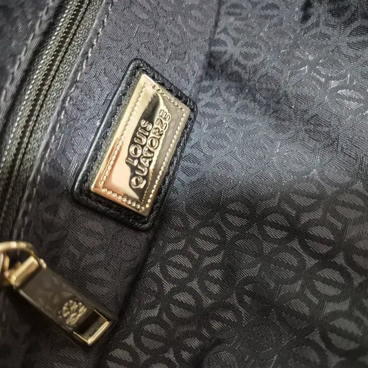 [BUNJANG] Louis Quatorze Leather Shoulder Bag / 루이까또즈
