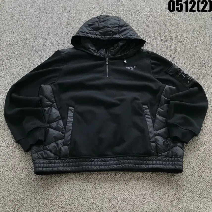 [SOLD OUT] BOB 블랙 퀄팅 후드 하프집업 105
