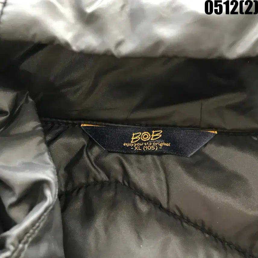 [SOLD OUT] BOB 블랙 퀄팅 후드 하프집업 105