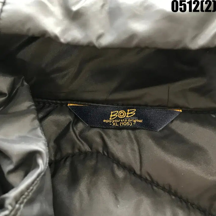 [SOLD OUT] BOB 블랙 퀄팅 후드 하프집업 105