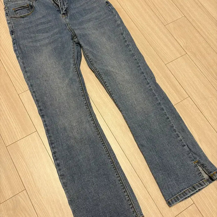 [BUNJANG] Side Slit Straight Fit Light Wash Denim Jeans Pants M / 옆트임 일자핏 연청바지 데님 청바지 팬츠 M