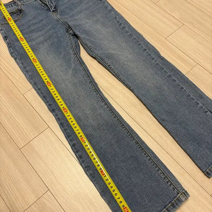 [BUNJANG] Side Slit Straight Fit Light Wash Denim Jeans Pants M / 옆트임 일자핏 연청바지 데님 청바지 팬츠 M