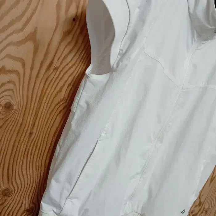 [BUNJANG] Andar Iceflex Field White Vest M / 안다르 아이스플렉시 필드 화이트 베스트