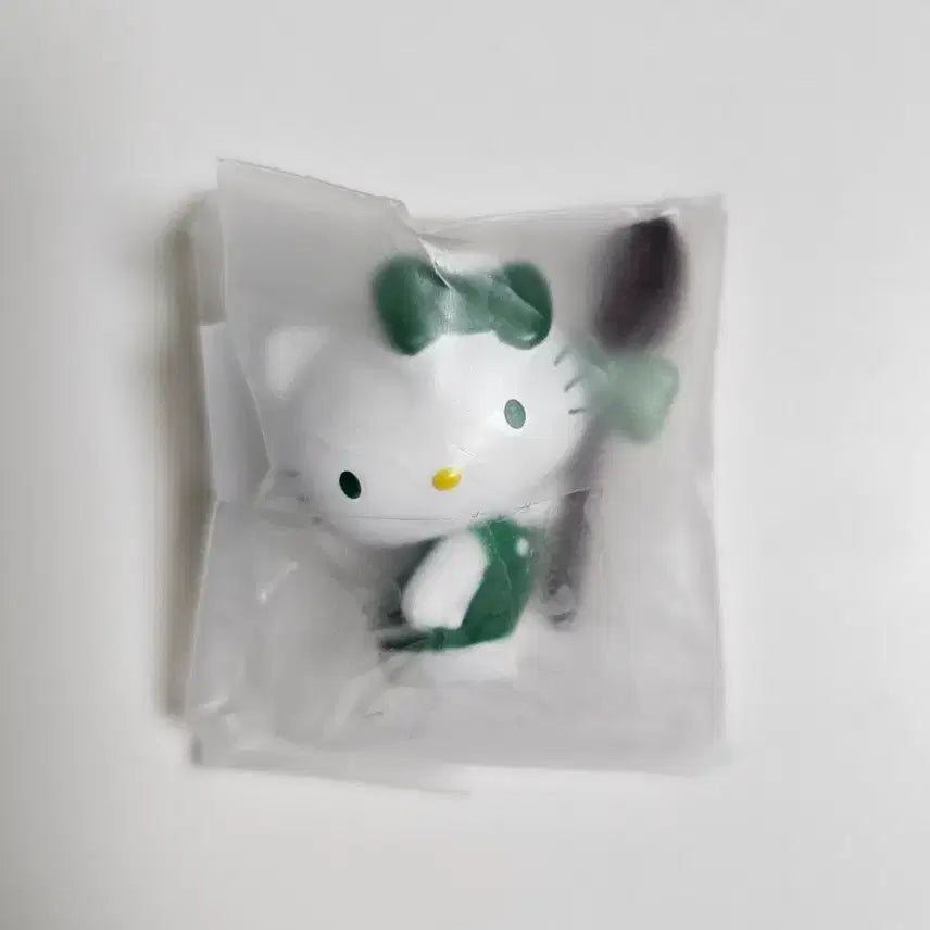 [BUNJANG] Sanrio Hello Kitty Love Matcha Gacha Capsule Toy / 산리오 헬로키티 러브 말차 가챠