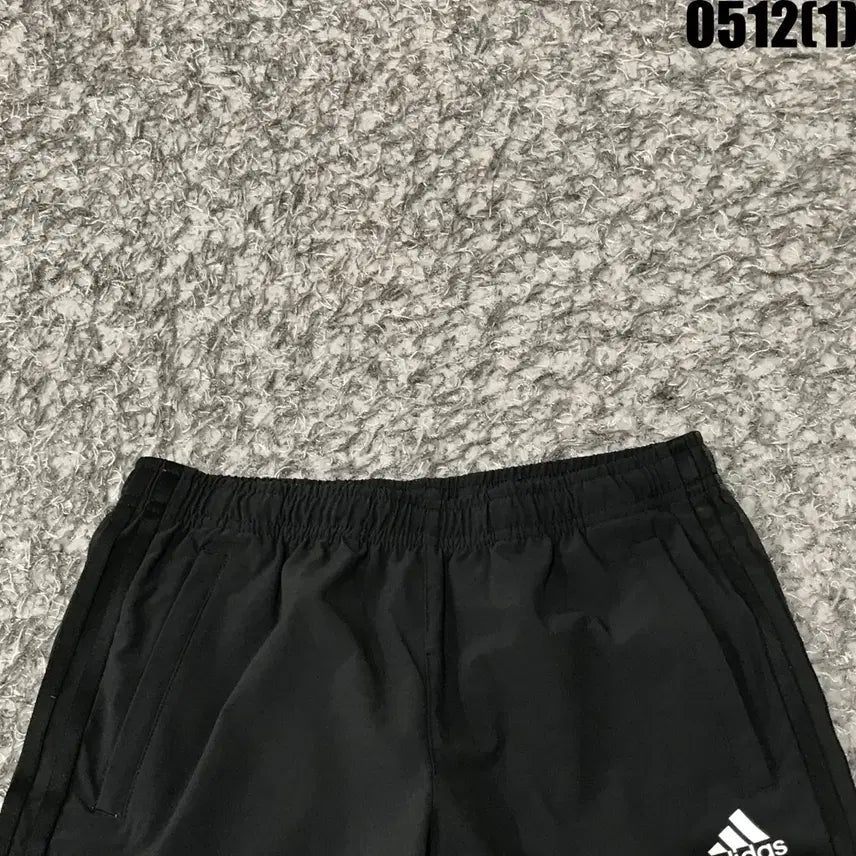 [SOLD OUT] 아디다스 삼선 반바지 블랙 xs