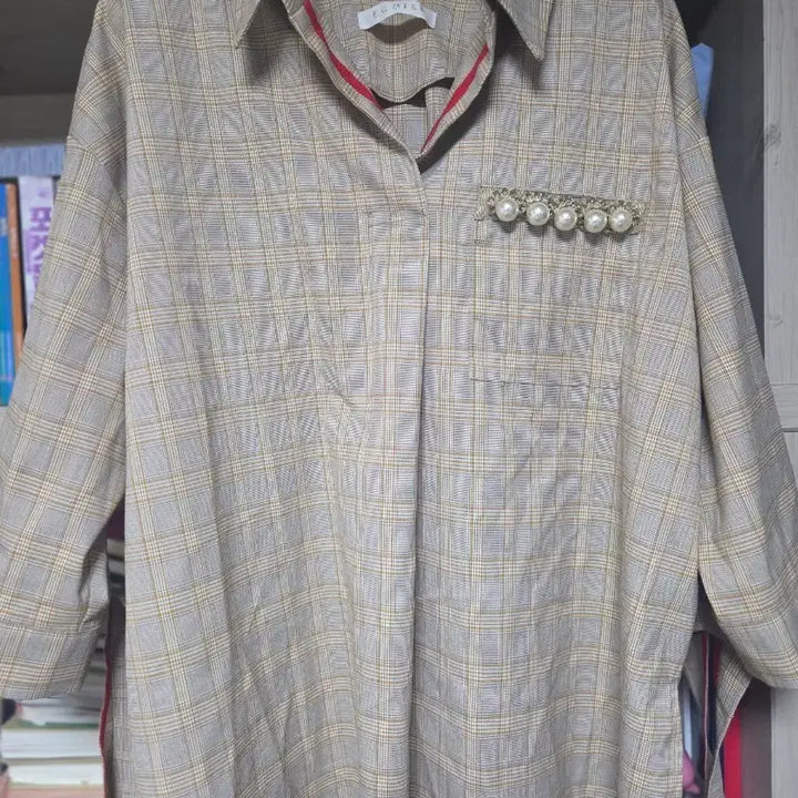 [BUNJANG] EGOIST Check Pearl Embellished Blouse / EGOIST 체크 진주 장식 블라우스 FREE