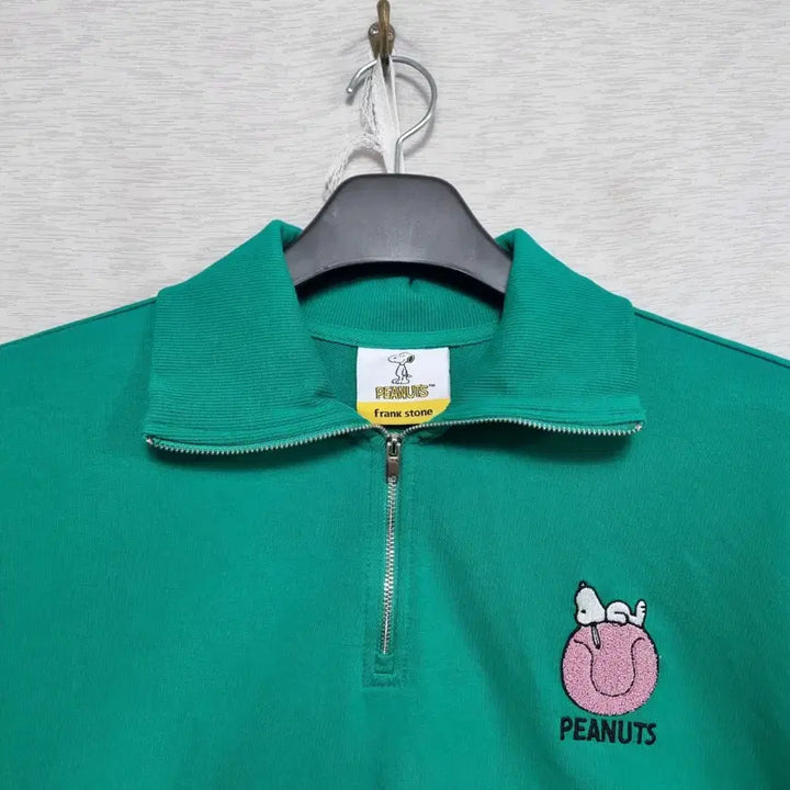[BUNJANG] Frank Stone Green SNOOPY Half-Zip Sweatshirt Women&