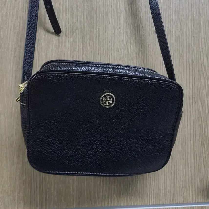 [BUNJANG] Tory Burch Black Leather Camera Bag / 토리버치 블랙 가죽 카메라백