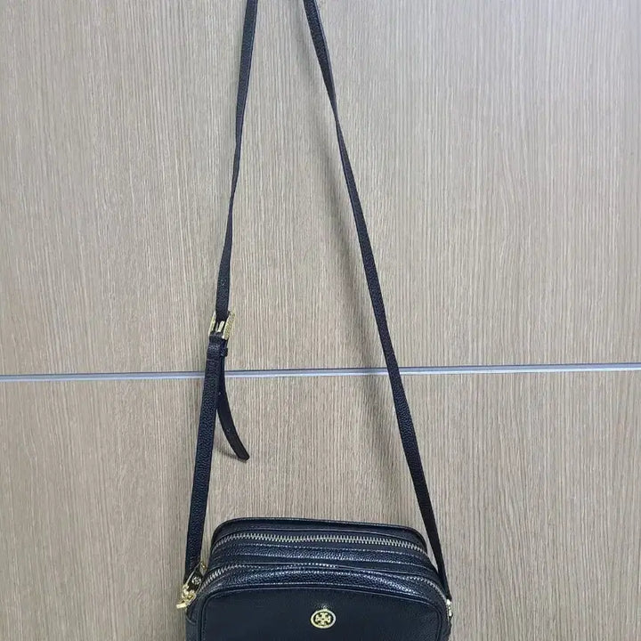 [BUNJANG] Tory Burch Black Leather Camera Bag / 토리버치 블랙 가죽 카메라백
