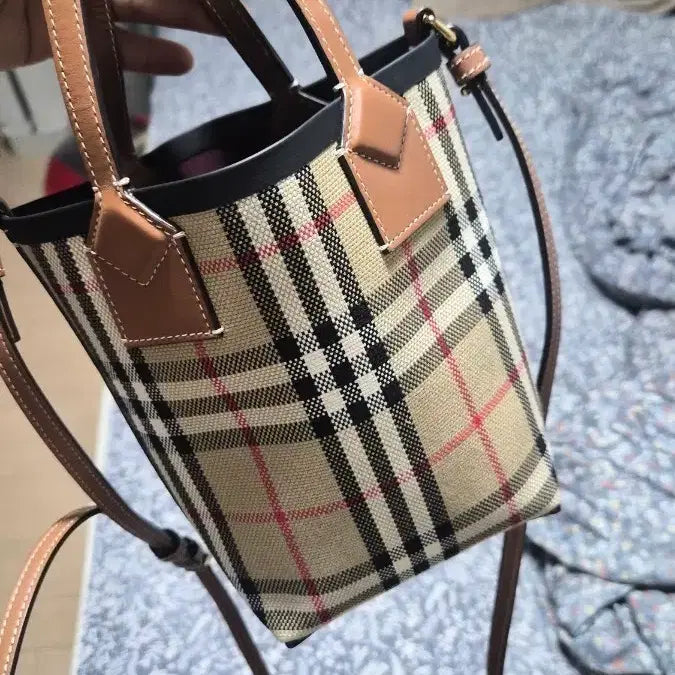 [BUNJANG] Burberry Mini London Tote Bag / 버버리 미니 런던 토트백