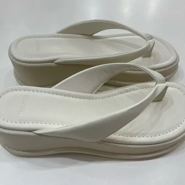 [BUNJANG] White 5cm Platform Flip-Flops Size 37 / 37 통굽 쪼리(새상품)