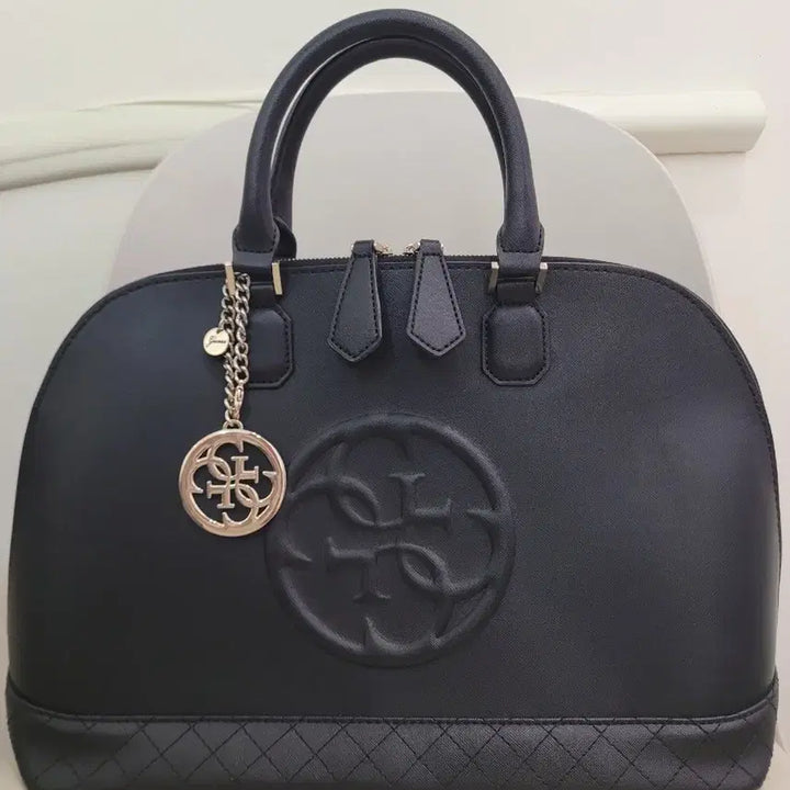 [BUNJANG] Guess Cori Dome Satchel Tote Bag / 게스 블랙 코리 돔 사첼백 토트백