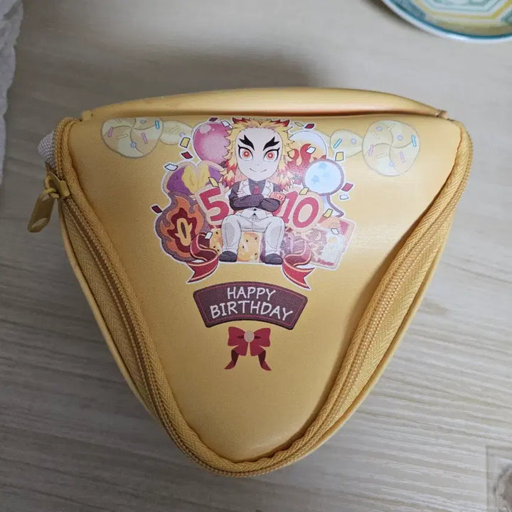 [SOLD OUT] 귀멸의 칼날 렌고쿠 굿즈 세트 (인형+파우치)