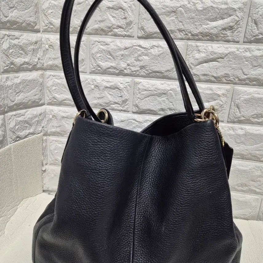 [BUNJANG] Coach Leather Shoulder Bag / 코치