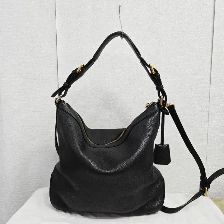 [SOLD OUT] mcm 블랙 가죽 숄더백 겸 크로스백