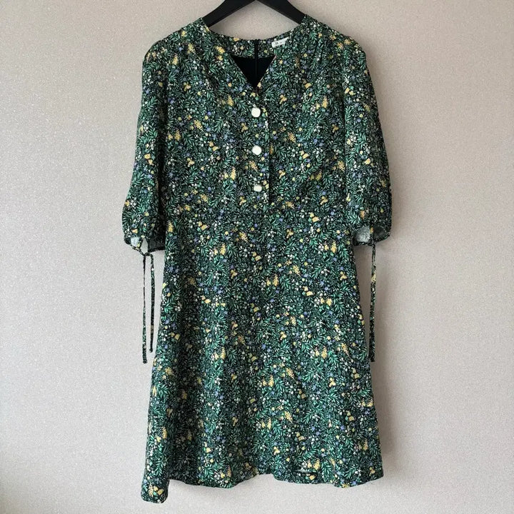 [BUNJANG] It Michaa Green Floral Dress Size 66 / it michaa 잇미샤 그린 플라워 원피스 66사이즈