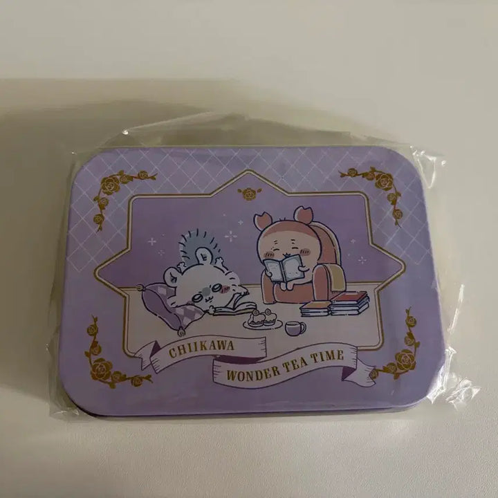 [BUNJANG] Chiikawa Wonderland Tin Case Momonga Kani / 치이카와 원더랜드 틴케이스 모몽가 카니
