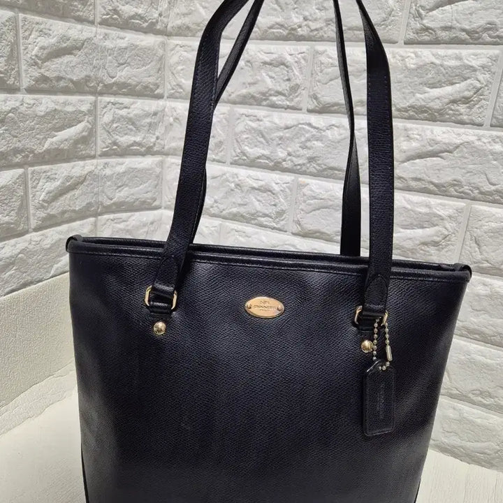[BUNJANG] Coach Leather Shoulder Bag / 코치
