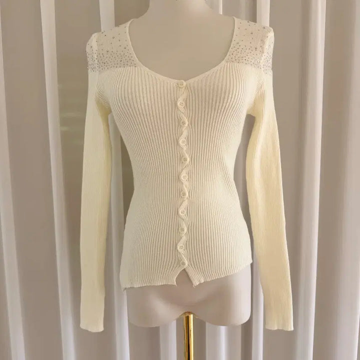 [BUNJANG] Ivory Cubic Embellished Knit Cardigan / 새상품) 아이보리 큐빅 장식 니트 가디건 수입의류