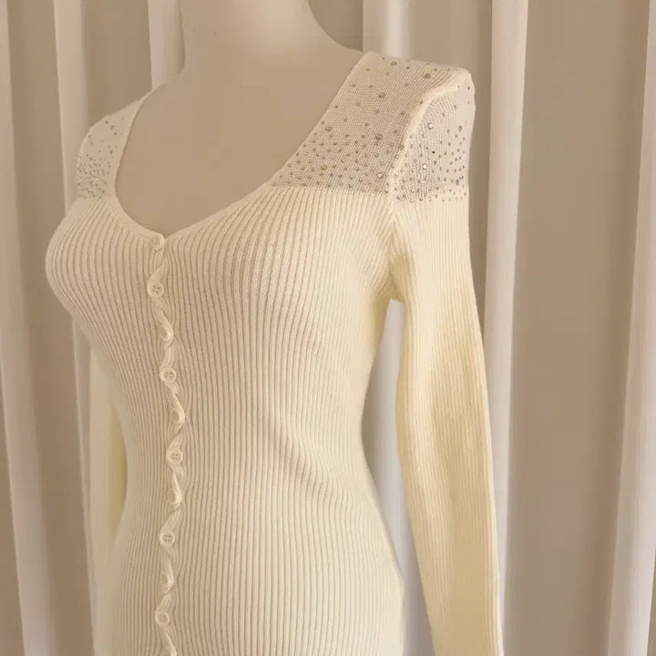 [BUNJANG] Ivory Cubic Embellished Knit Cardigan / 새상품) 아이보리 큐빅 장식 니트 가디건 수입의류