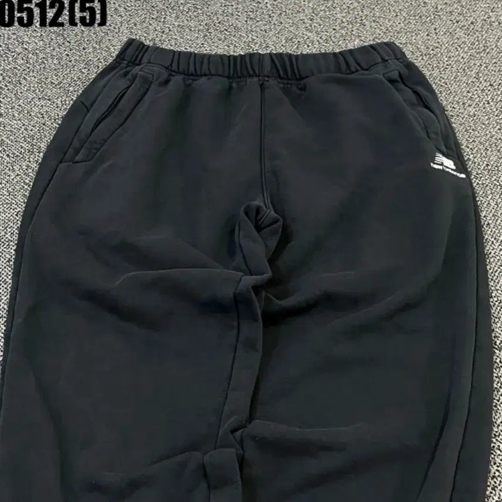 [BUNJANG] New Balance Black Training Jogger Pants / 뉴발란스 블랙 트레이닝 조거팬츠