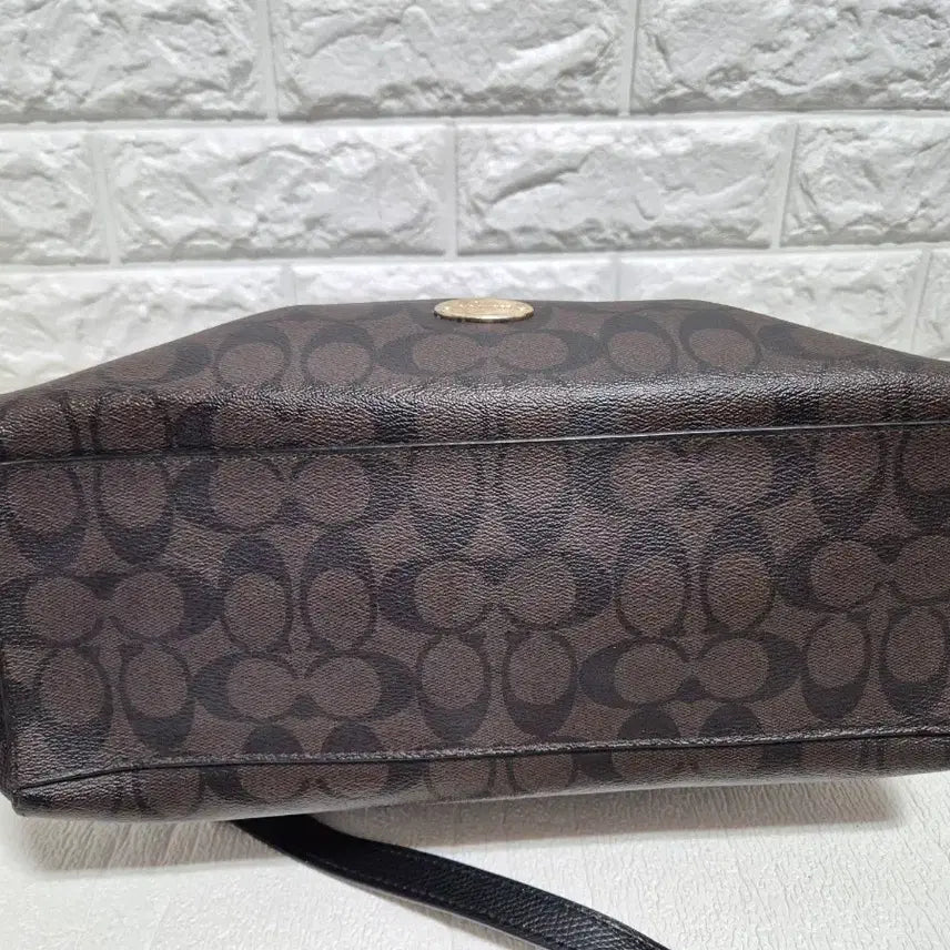 [BUNJANG] Coach Leather Shoulder Bag / 코치