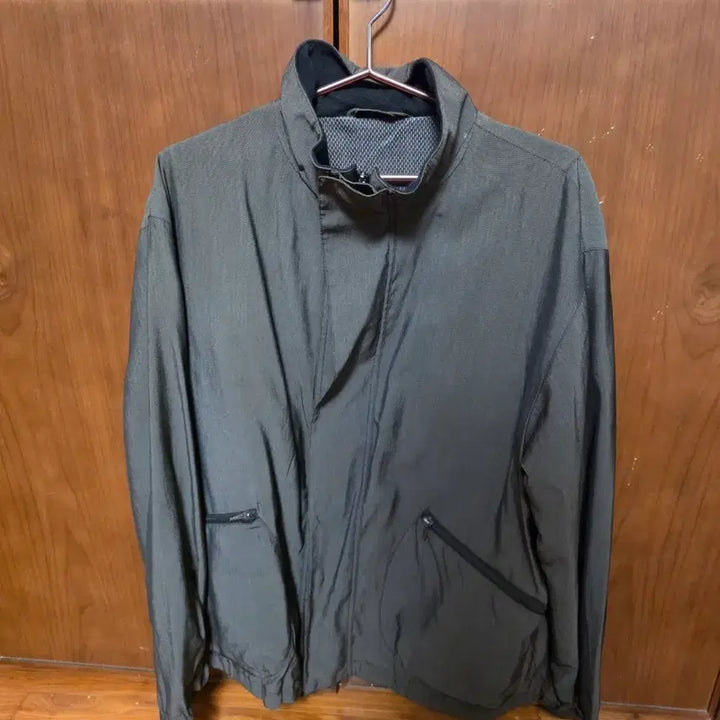 [BUNJANG] Armani Collezioni Windbreaker Grey / Armani Collezioni(아르마니 꼴레지오니) 바람막이 판매합니다