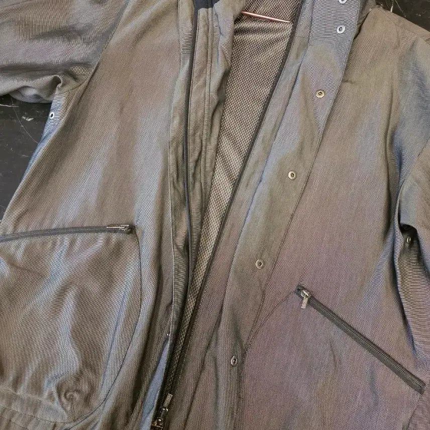[BUNJANG] Armani Collezioni Windbreaker Grey / Armani Collezioni(아르마니 꼴레지오니) 바람막이 판매합니다