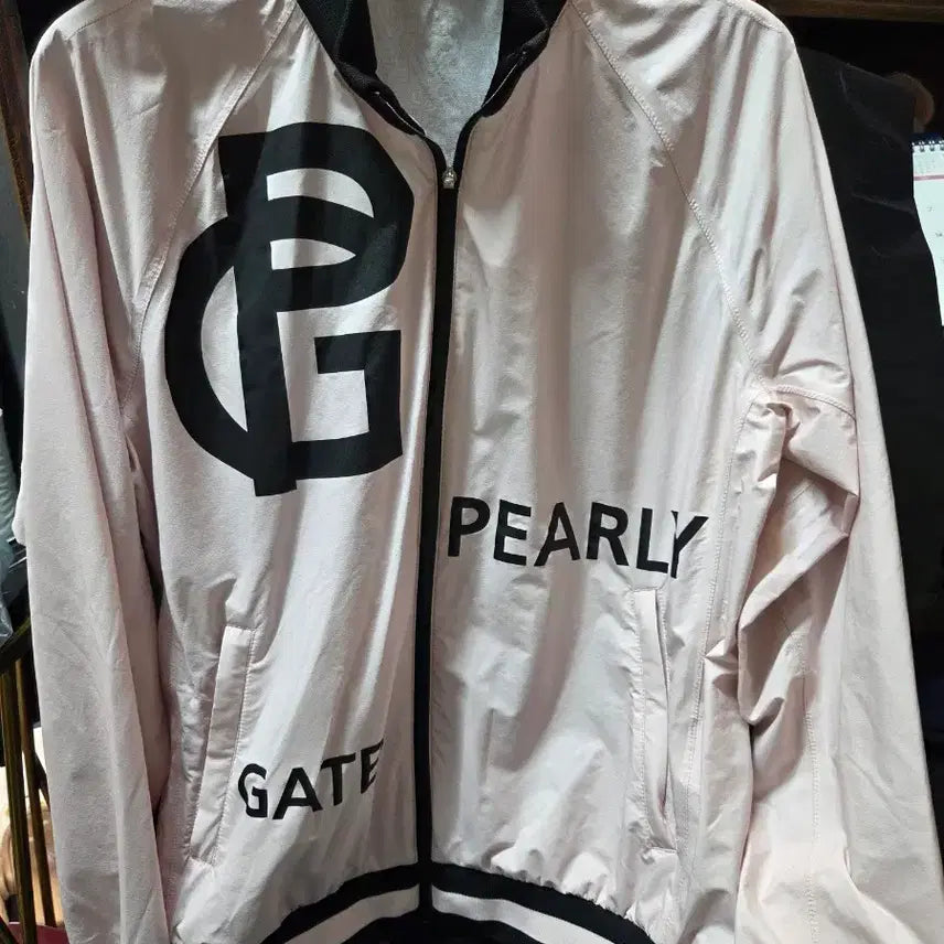 [SOLD OUT] 파리게이츠 핑크 바람막이 점퍼