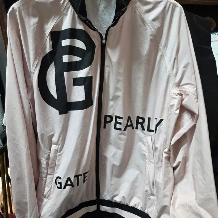 [SOLD OUT] 파리게이츠 핑크 바람막이 점퍼