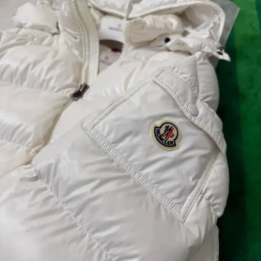 [BUNJANG] Moncler Maya Padded Jacket White Size 3 / 몽클레어 남성 마야 패딩 화이트 3사이즈 파격 급처