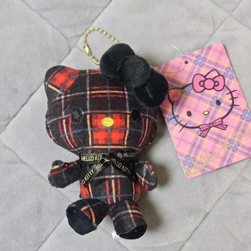 [BUNJANG] Sanrio Hello Kitty Plush Keychain / (새상품) 산리오 체크 키티 인형 키링