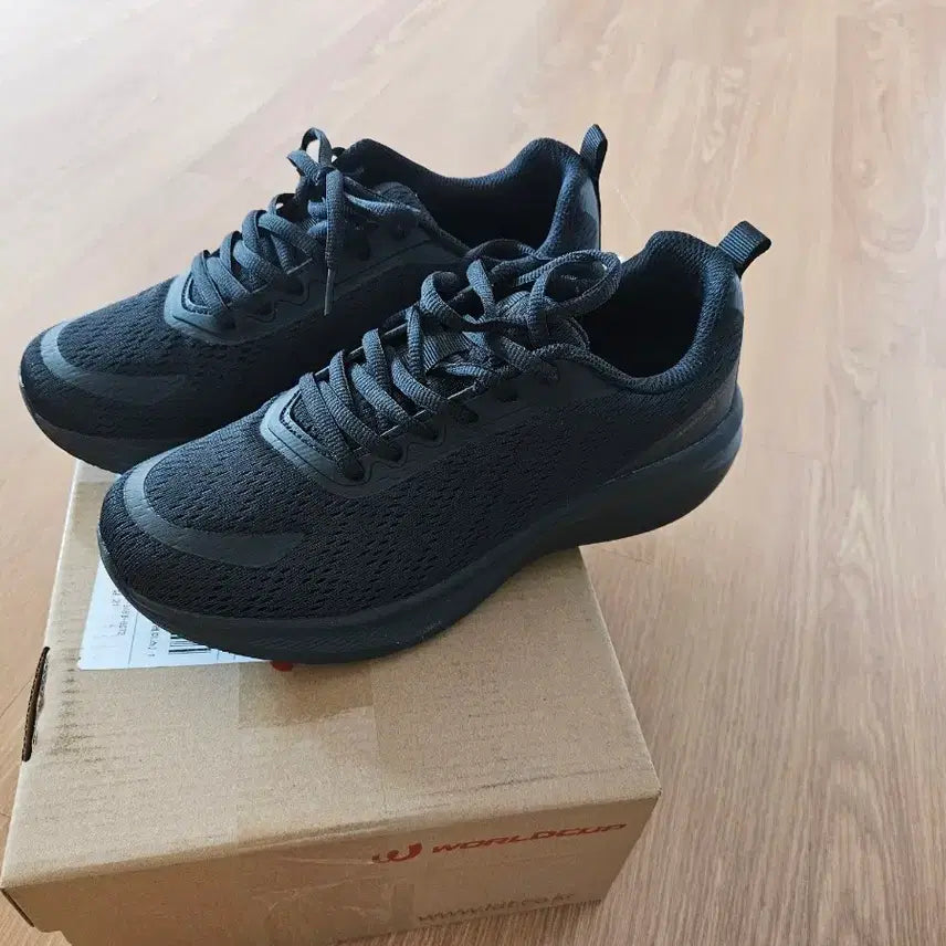 [BUNJANG] World Cup Black Jogging Shoes 250mm / 월드컵 검정색  조깅화 250