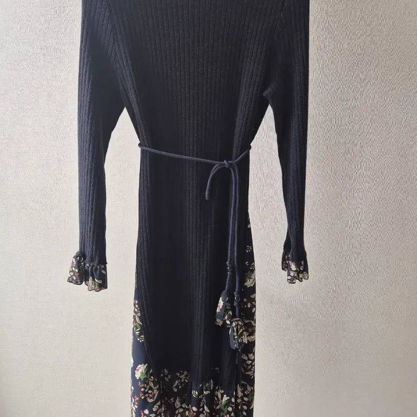 [BUNJANG] LAP Navy Knit Flower Long Dress / LAP 네이비 니트 플라워 롱 원피스
