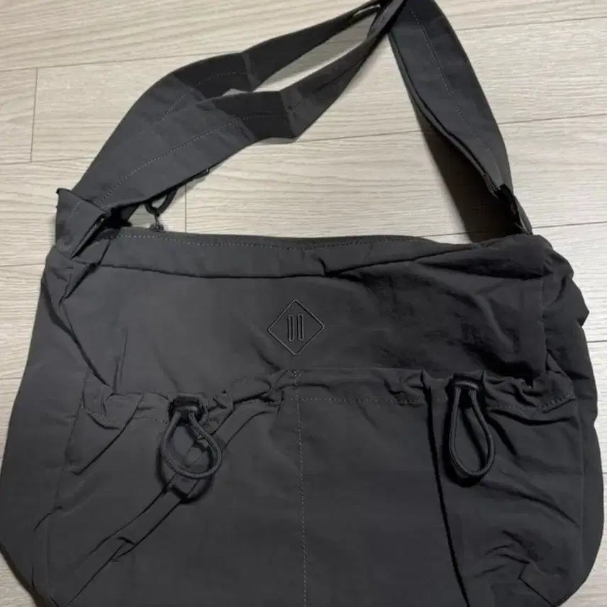 [BUNJANG] SPAO Lightweight Hobo Bag Dark Grey / 경량 호보백 다크그레이