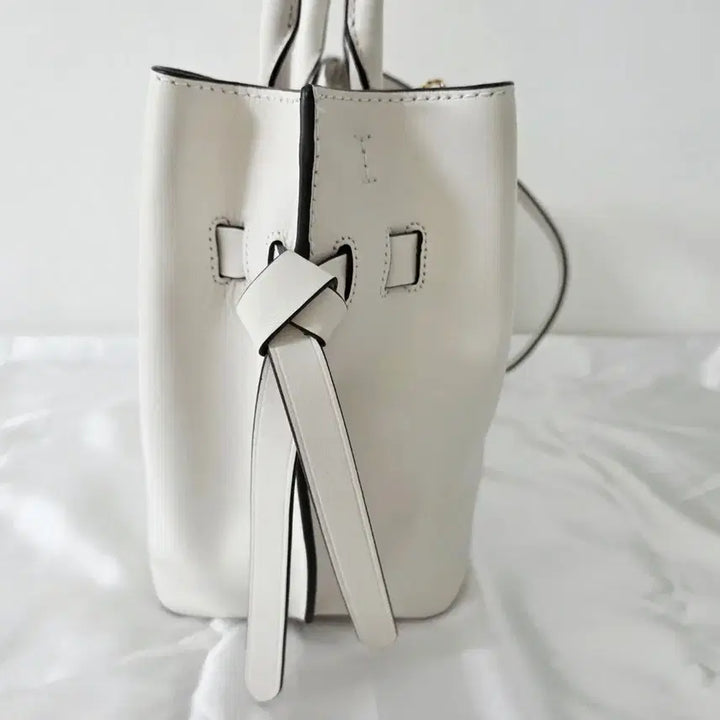 [BUNJANG] Michael Kors Hamilton Satchel Bag White / [마이클코어스 해밀턴 사첼백 화이트 / 거의 새상품급]
