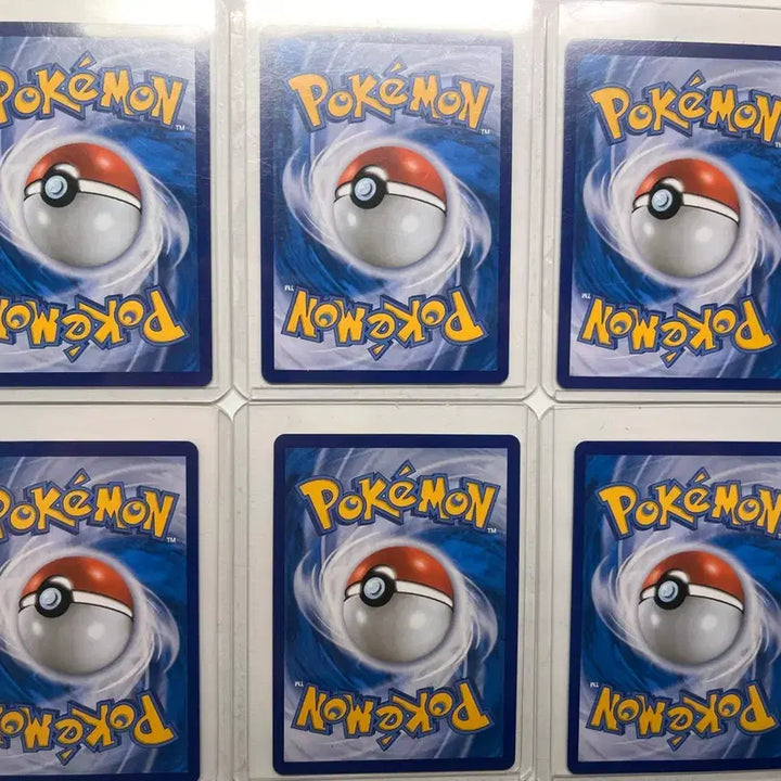 [BUNJANG] 25th Anniversary Pikachu Pokemon Card Collection (Includes Pikachu VMAX) / 25주년 포켓몬카드 피카츄모음(기본 피카츄vmax포함)