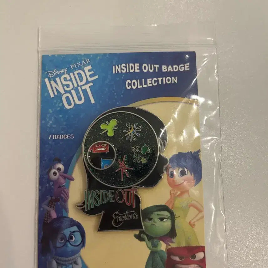 [BUNJANG] Inside Out Rotating Emotion Character Badge / 인사이드아웃 뱃지