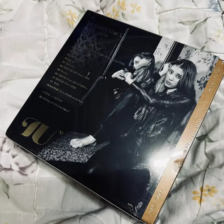 [BUNJANG] IU Modern Times Special Edition CD (Sealed) / 미개봉 아이유 Modern Times 스페셜 에디션 cd